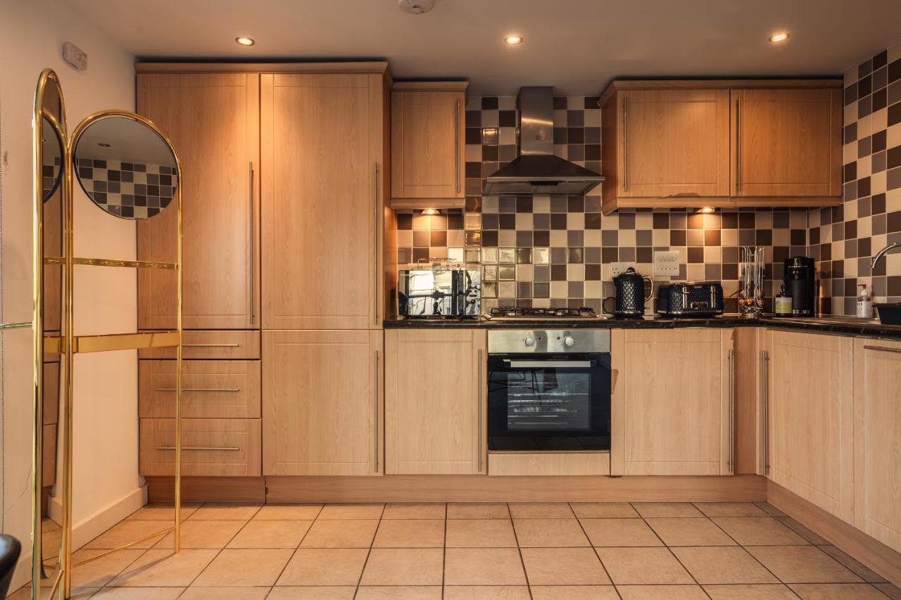 City View - A Stunning 2 Bed Apartment Glasgow Ngoại thất bức ảnh